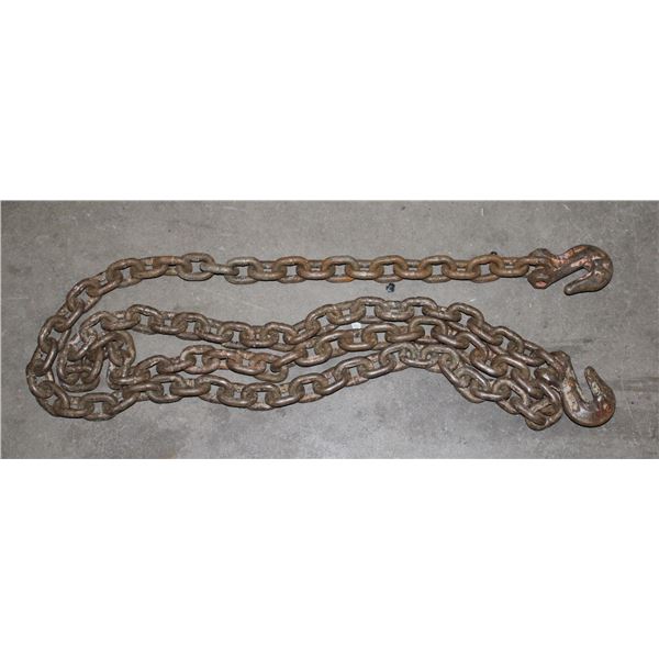 APPROX 9' LONG HEAVY CHAIN, HOOKS BOTH ENDS