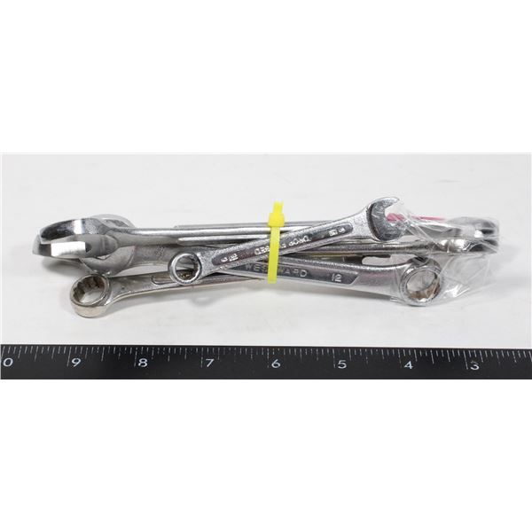 BUNDLE OF WRENCHES