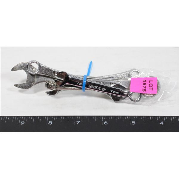 BUNDLE OF WRENCHES