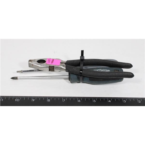 BUNDLE OF ASSORTED HAND TOOLS