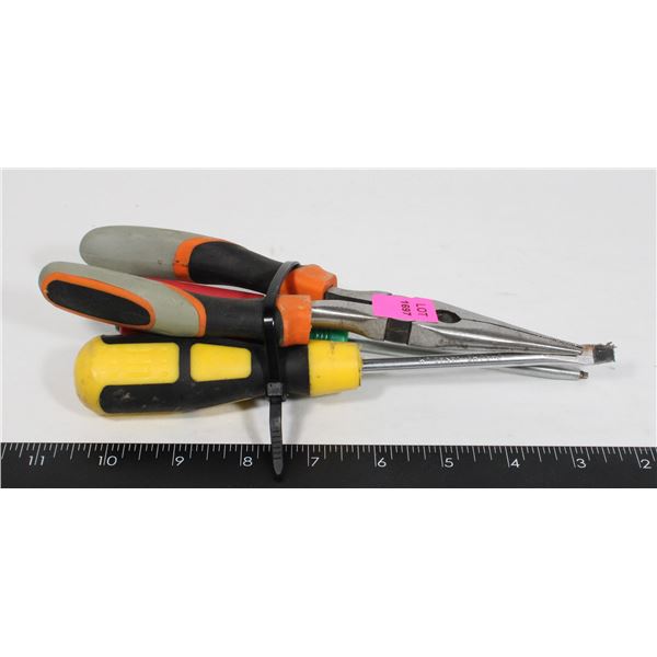 BUNDLE OF ASSORTED HAND TOOLS
