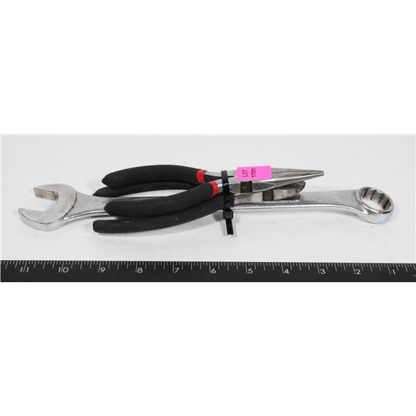 BUNDLE OF ASSORTED HAND TOOLS