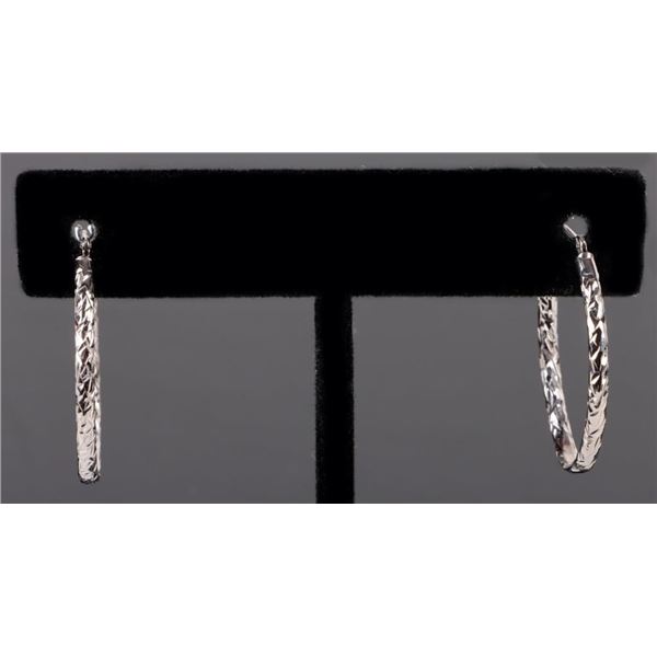 10K WHITE GOLD OVAL HOOP EARRINGS