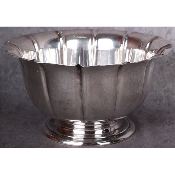 STERLING SILVER 9.25" X 5.00" SCALLOPED BOWL