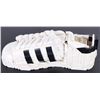 Image 4 : LEGO ICONS ADIDAS ORIGINAL SUPERSTAR SET #10282