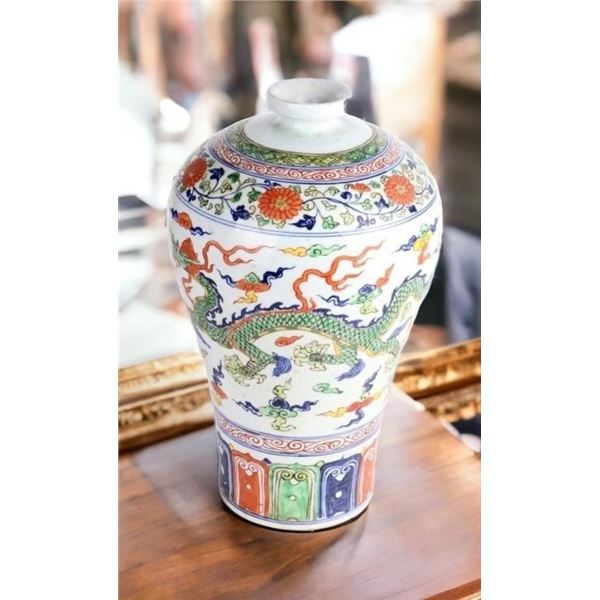 ANTIQUE CHINESE MULTI-COLOR PORCELAIN MEIPING VASE