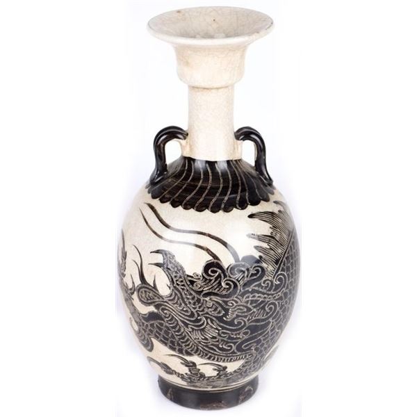 ANTIQUE CHINESE BLACK WHITE DRAGON PORCELAIN VASE