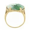 Image 7 : Vintage 10k Yellow Gold Oval Floral Carved Jade w/ Etched Open Work Platter Ring