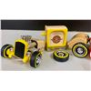 Image 3 : (2) Rare Calello Authentic Aotomoblox Wooden Hot Rod Cars - Interchangeable Parts