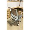 Image 2 : STEELCASE 46543100 SERIES 465 BROWN / GREY MESH BACK MULTI ADJUSTABLE TASK CHAIR