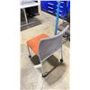 Image 2 : JERSEY CAST ARMLESS GREY / RED PADDED MOBILE CLIENT CHAIR