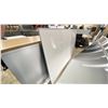 Image 2 : COMMERCIAL 72"W X 48"H MAGNETIC WALL HUNG WHITEBOARD