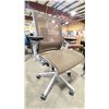 Image 2 : STEELCASE 46543100 SERIES 465 BROWN / GREY MESH BACK MULTI ADJUSTABLE TASK CHAIR