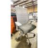 Image 2 : HAWTHORN VERY WHITE / GREY MESH BACK MULTI ADJUSTABLE TASK CHAIR