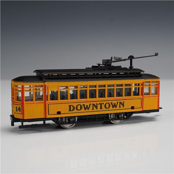 Model Power HO Scale Downtown Streetcar by Mehanotehnika