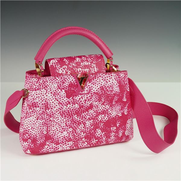Louis Vuitton LV X YK Taurillon Infinity Net Capucines Bodybag, Fuchsia