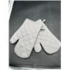 Image 2 : Pair of Gourmet Pro Quilted Oven Mitts – Gray