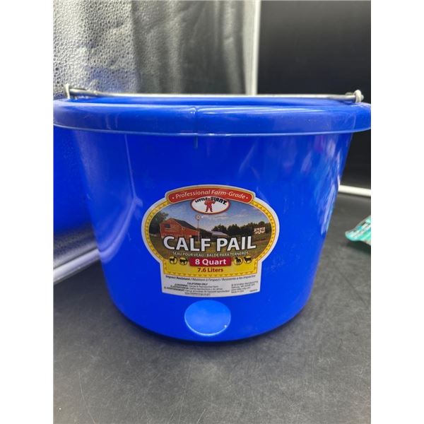 Blue Plastic Calf Pail, 8 Quart/7.6 Liters Capacity with Metal Handle