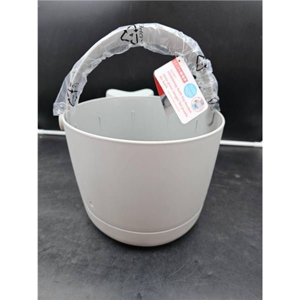 Skip Hop Moby Stowaway Bath Toy Bucket with Drainage Base