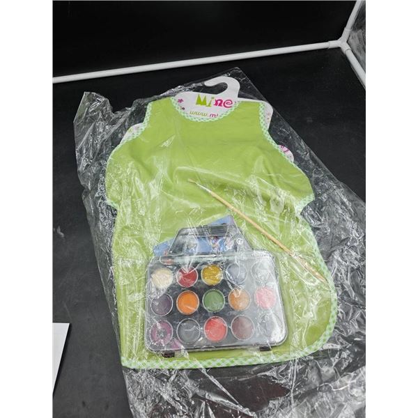 Children’s Mini Painting Set with Green Apron by Minene