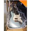 Image 2 : Donner Strat Style Electric Guitar, DST-152R 39â€³ Electric Guitar KitÂ with Soft Case