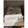 Image 1 : Grandeur Hospitality Lot of 4 Bath Towels 30â€³x54â€³