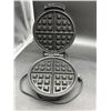 Image 3 : Oster CKSTWF2000 4-Slice Belgian Waffle Maker with Adjustable Temperature Control