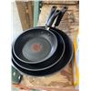 Image 2 : Set of 3 Tefal Non-Stick Frying Pans with Thermo-Spot Technology