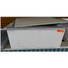Image 1 : Rectangular Beverage Tub w/ Cover  30" x 24" x 11"H