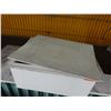 Image 2 : Rectangular Beverage Tub w/ Hinged Cover 30" x 25" x 14"H