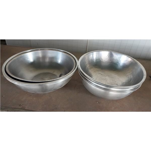 Multiple Metal Round Mixing Bowls, Misc Sizes