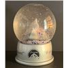 Image 1 : Paramount Pictures snow commemorative snow globe