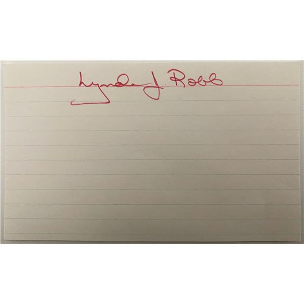 Lynda J Robb signature