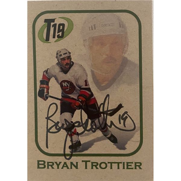 Bryan Trottier signed hockey card