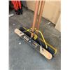 Image 2 : 2 WAREHOUSE PUSH BROOMS