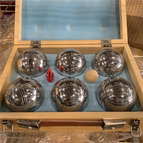 NEW 8PC BOCCE SET IN WOOD CASE