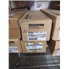 Image 2 : LARGE LOT OF LIGHT BULBS VARIOUS SIZES