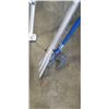 Image 2 : GARDEN TOOLS AND LOAD BAR