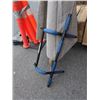 Image 2 : PATIO UMBRELLA HAND CRANK AND AB ROLLER