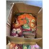 Image 3 : CASE OF NEW SLIPPERS ASSORTED SIZES AND COLORS