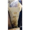 Image 2 : SIX NEW TABLE LAMPS AND BOX OF TOOTSIE PILLOWS