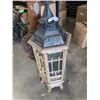 Image 2 : CAGED OUTDOOR FIREPIT AND OUTDOOR LANTERN