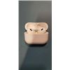 Image 2 : 2 SETS OF AIRPODS