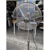Image 2 : UBERHAAS METAL FLOOR FAN