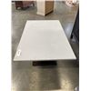 Image 2 : MODERN COFFEE TABLE
