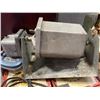 Image 2 : ROCK TUMBLER WITH ROCKS AND CRATE