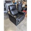 Image 2 : BLACK LEATHER ELECTRIC RECLINER