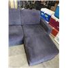 Image 2 : ITAL GREY SECTIONAL SOFA GREAT CONDITION