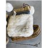 Image 2 : LEATHER BEADED MOCCASINS