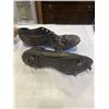 Image 2 : ANTIQUE CLEATS AND LEATHER SIGNED FOOTBALL